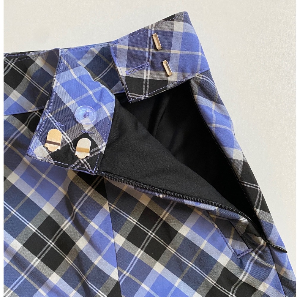 IZOD Golf Womens Plaid Pleated Skort Blue Black White Size 6 EUC - Picture 9 of 9